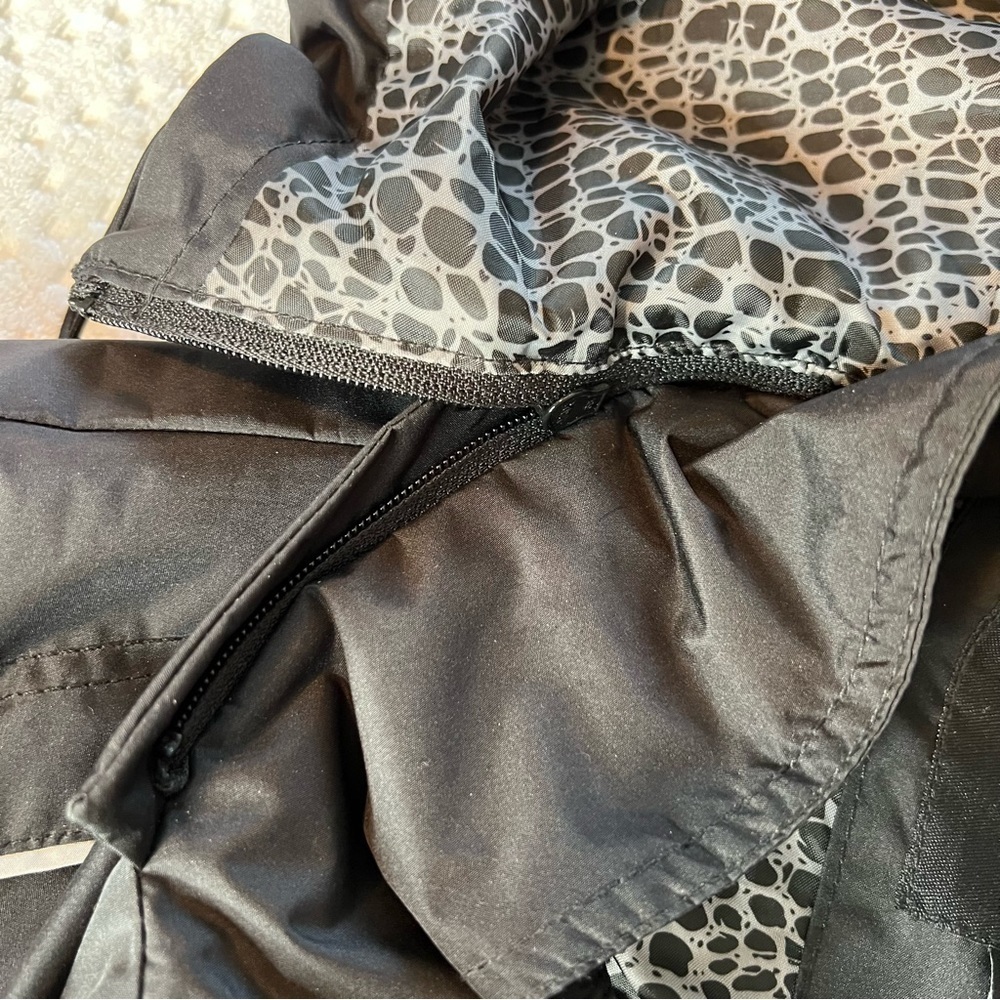 d.e.t.a.i.l.s INTL Jacket - Picture 14 of 16